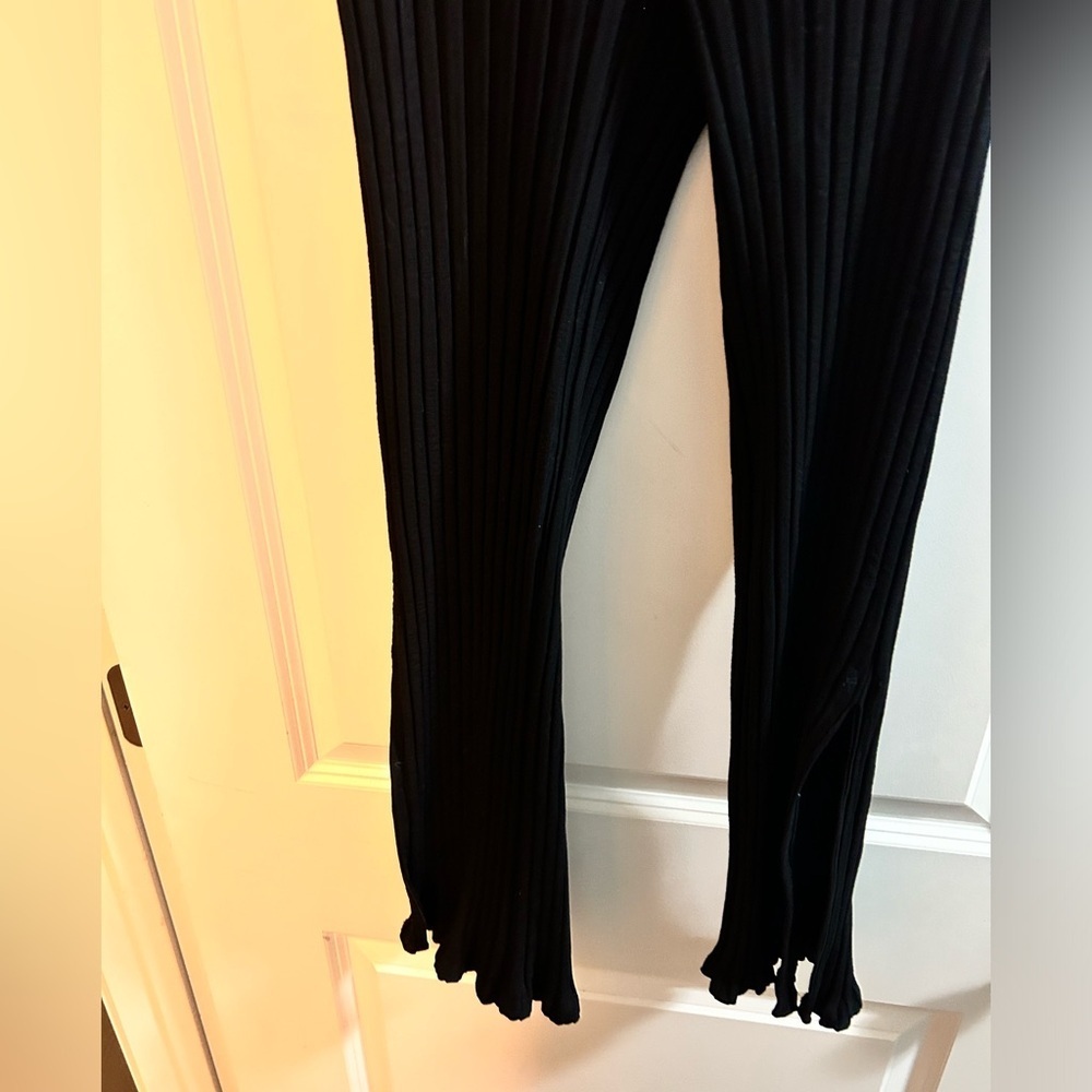 Eileen Fisher ribbed black pants with ankle slit and lettuce hem - Picture 4 of 9